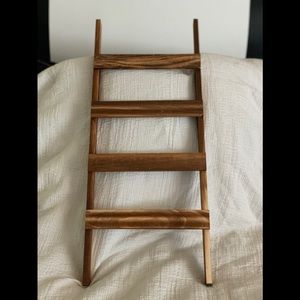 TARGET WOODEN LADDER